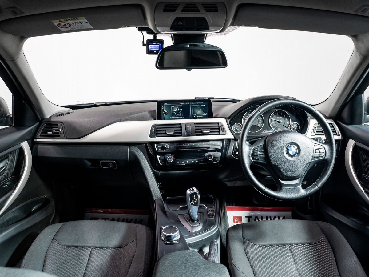 BMW 3-Series 2017 - фото автомобиля
