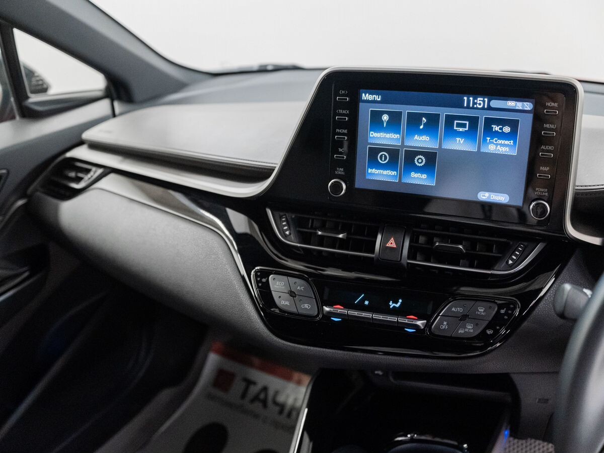 Toyota C-HR 2019 - фото автомобиля