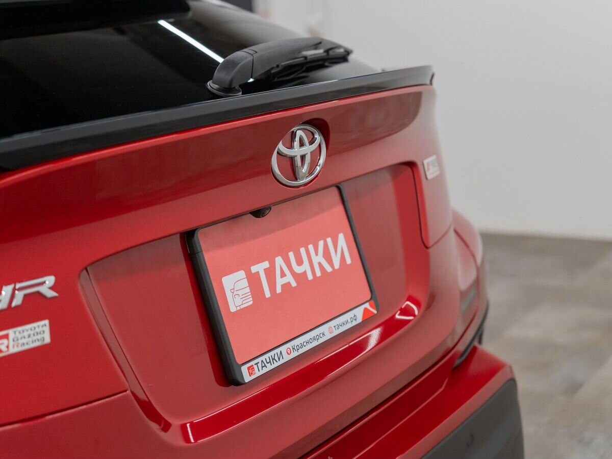 Toyota C-HR 2019 - фото автомобиля