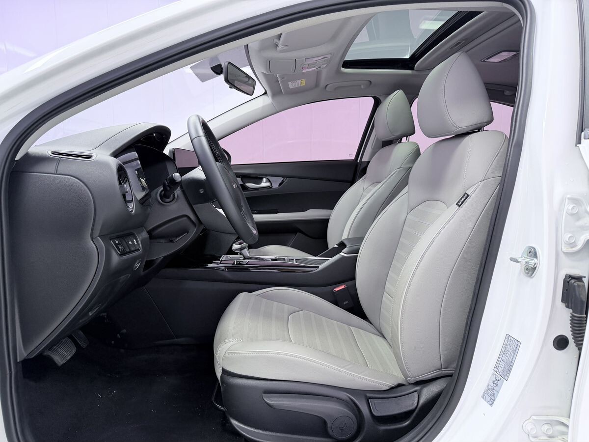 Kia K3 2022 - фото автомобиля