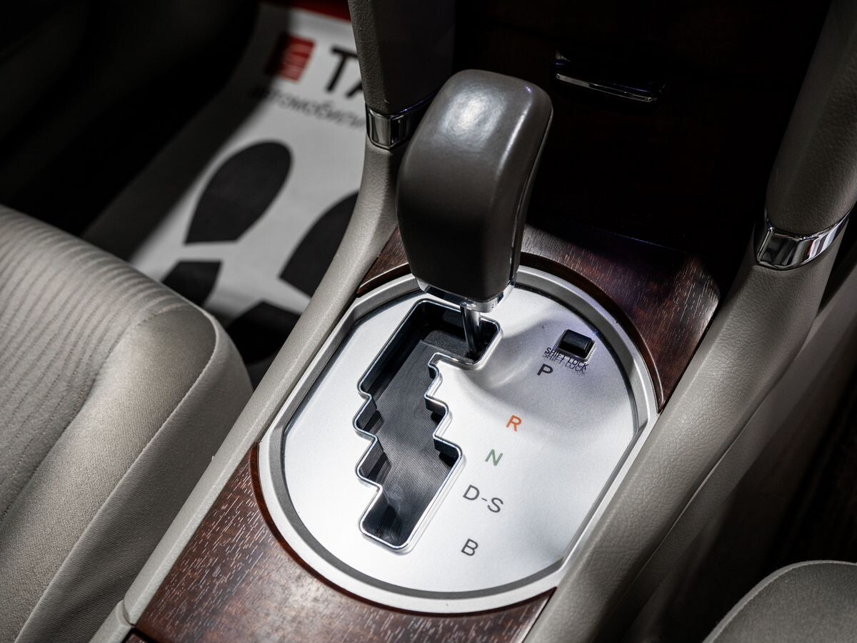 Toyota Premio 2011 - фото автомобиля