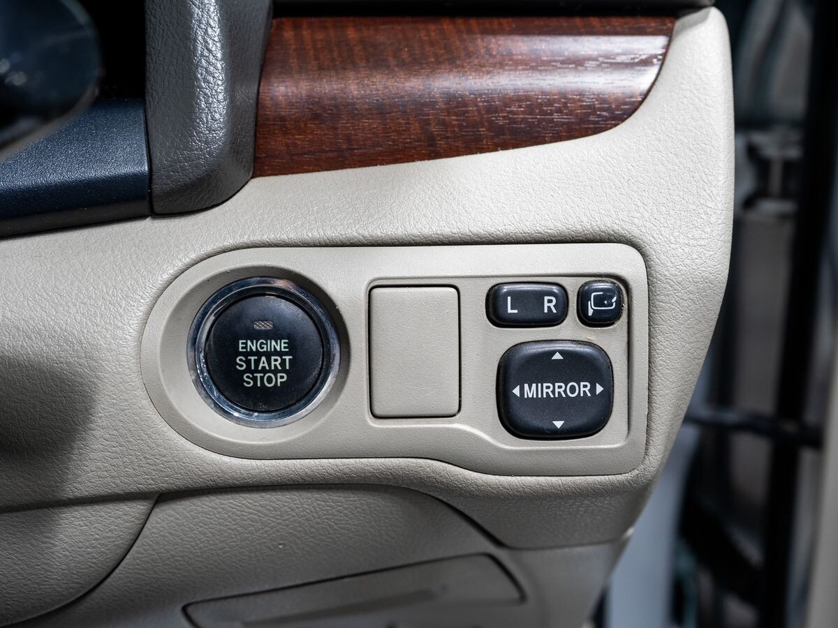 Toyota Premio 2011 - фото автомобиля