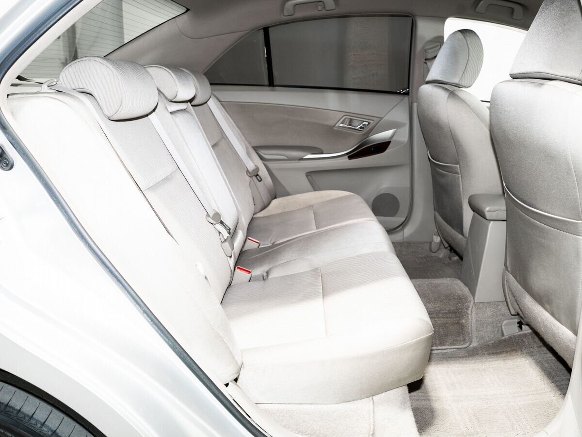 Toyota Premio 2011 - фото автомобиля