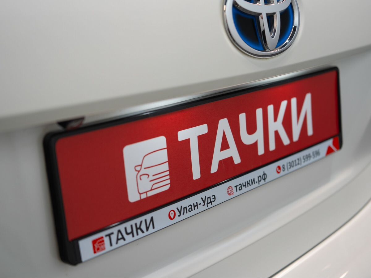 Toyota Prius Alpha 2013 - фото автомобиля