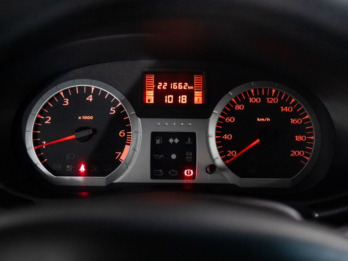 Лада Ларгус Кросс 2019 - фото автомобиля