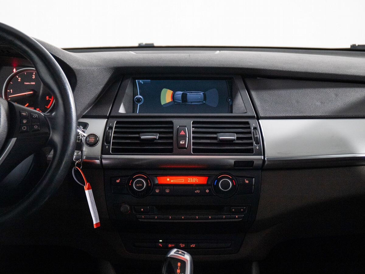BMW X5 2011 - фото автомобиля