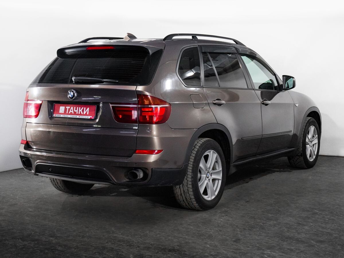 BMW X5 2011 - фото автомобиля