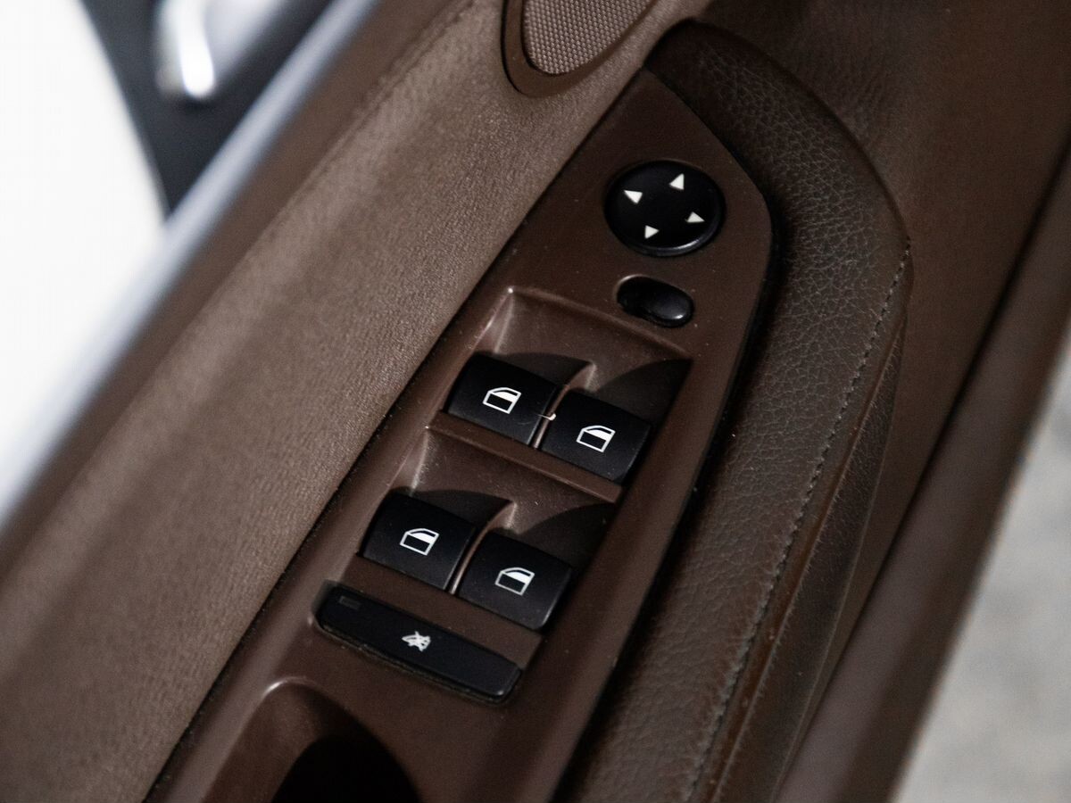 BMW X5 2011 - фото автомобиля