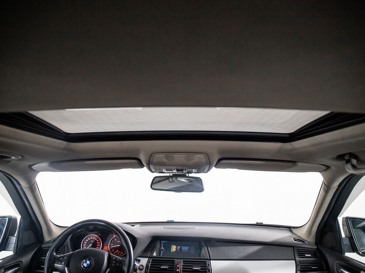 BMW X5 2011 - фото автомобиля