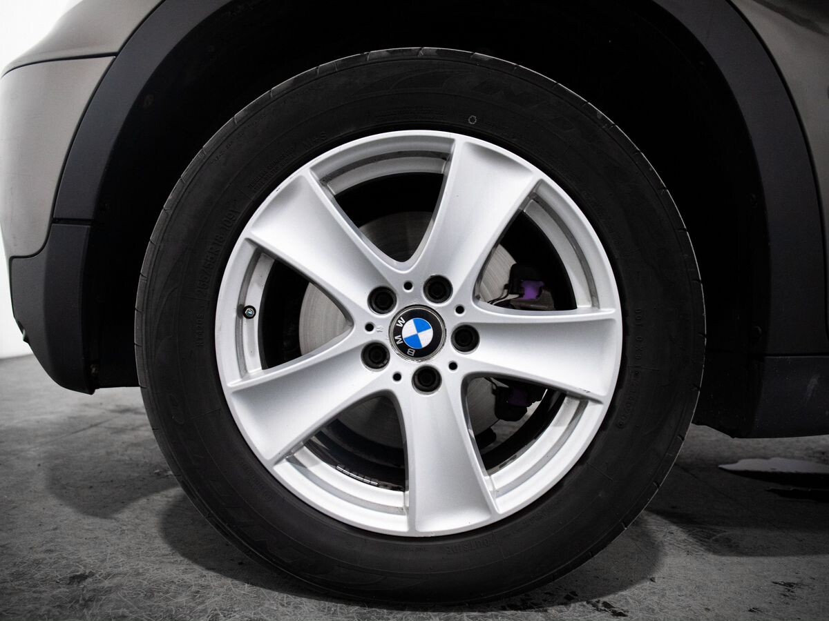 BMW X5 2011 - фото автомобиля