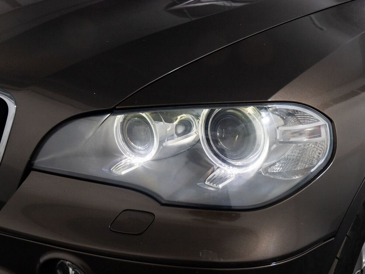 BMW X5 2011 - фото автомобиля