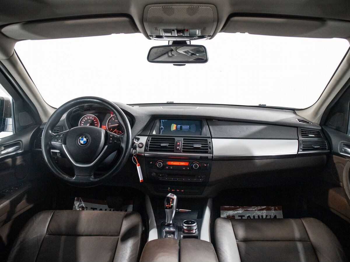 BMW X5 2011 - фото автомобиля