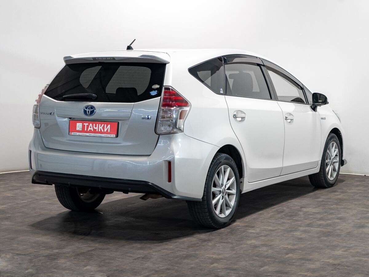 Toyota Prius Alpha 2016 - фото автомобиля
