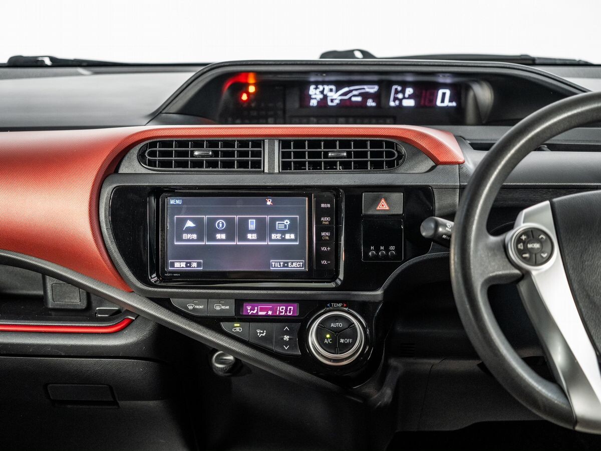 Toyota Aqua 2015 - фото автомобиля