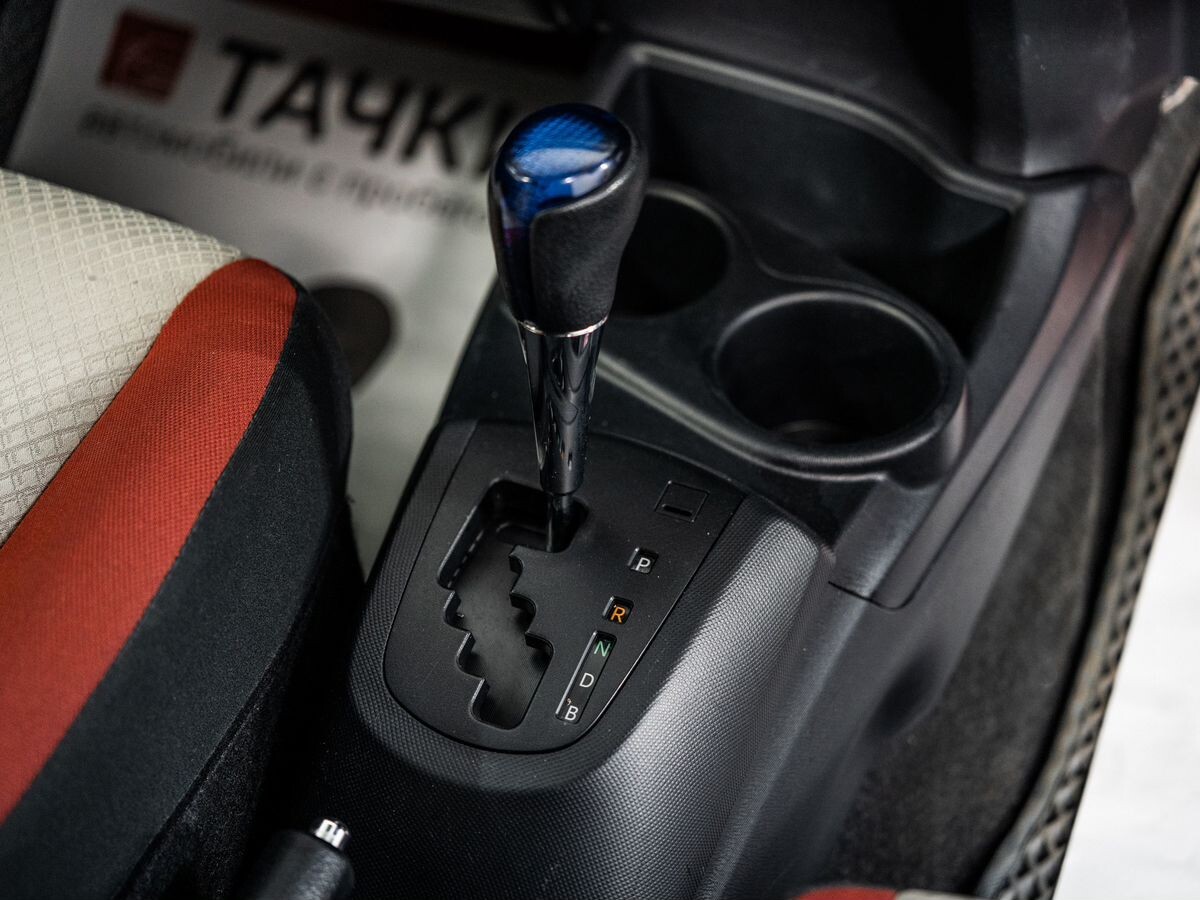 Toyota Aqua 2015 - фото автомобиля