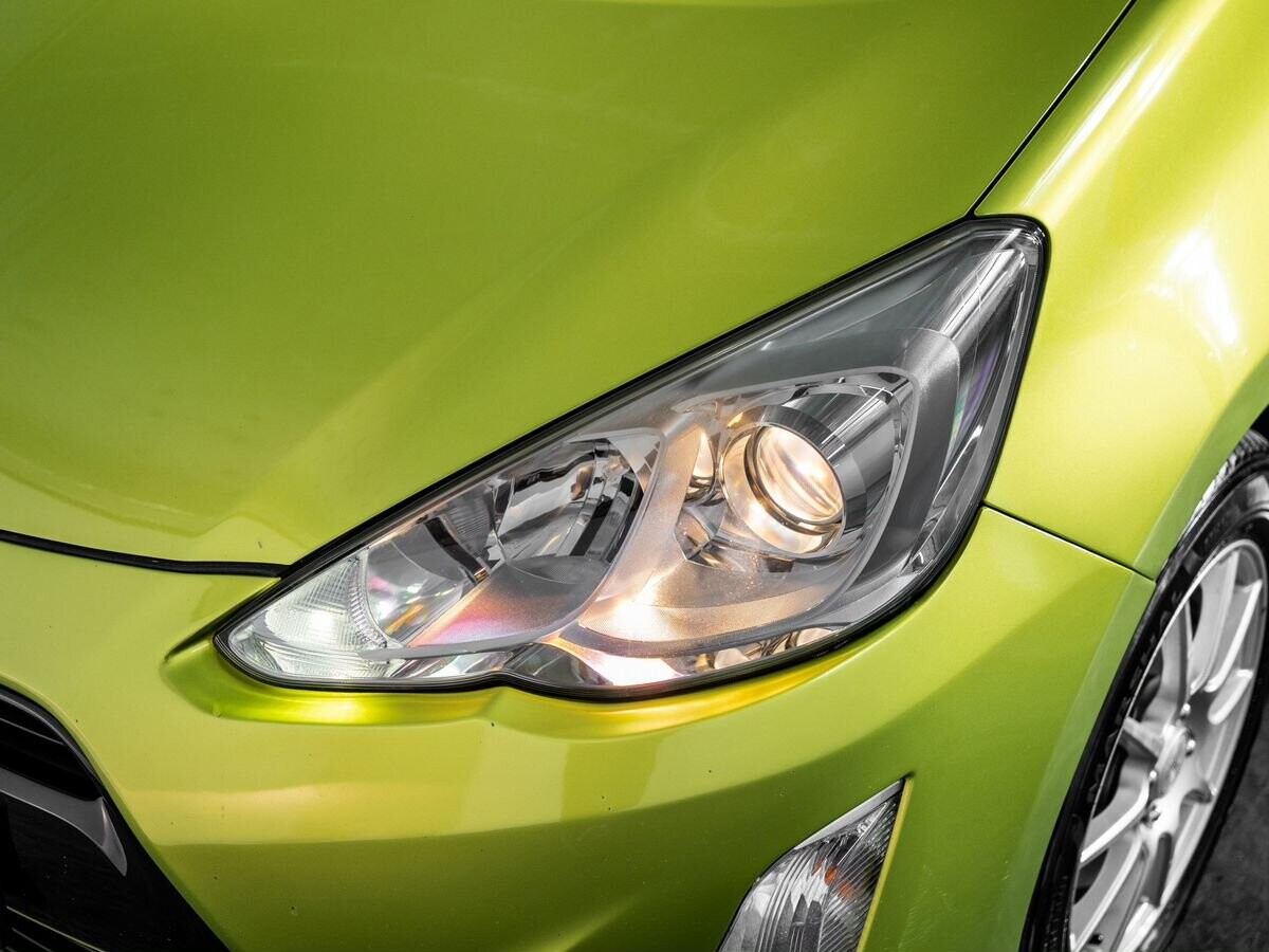 Toyota Aqua 2015 - фото автомобиля