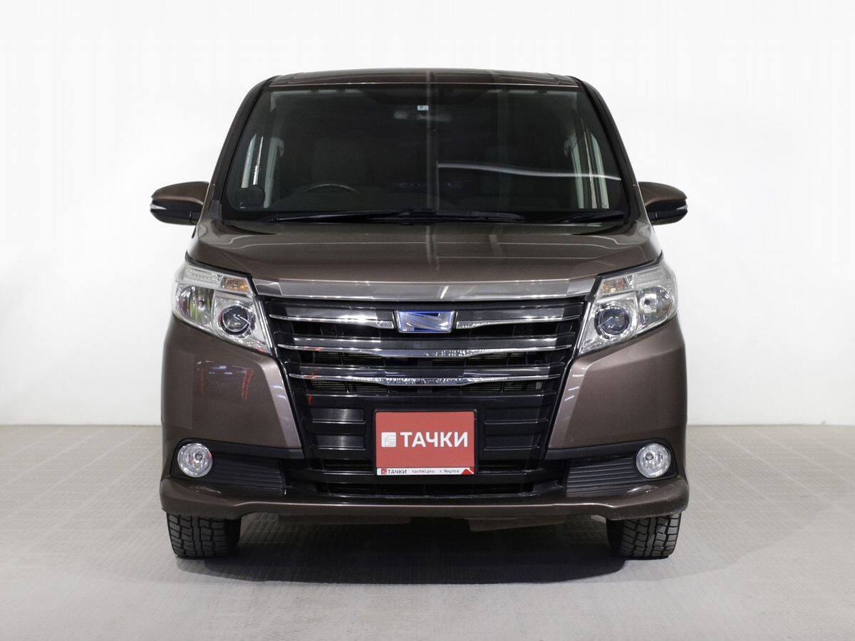 Toyota Noah 2014 - фото автомобиля