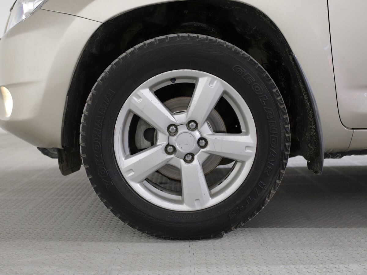 Toyota RAV4 2007 - фото автомобиля