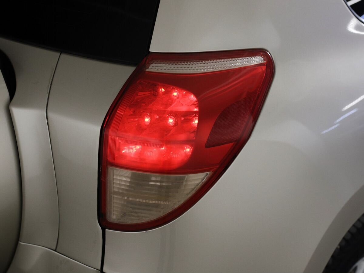 Toyota RAV4 2007 - фото автомобиля