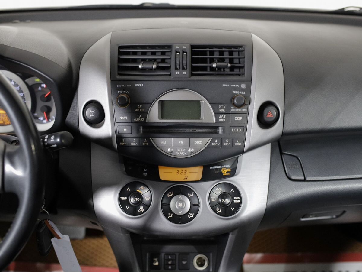Toyota RAV4 2007 - фото автомобиля
