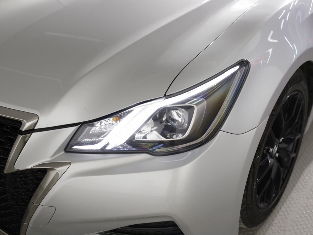 Toyota Crown 2016 - фото автомобиля