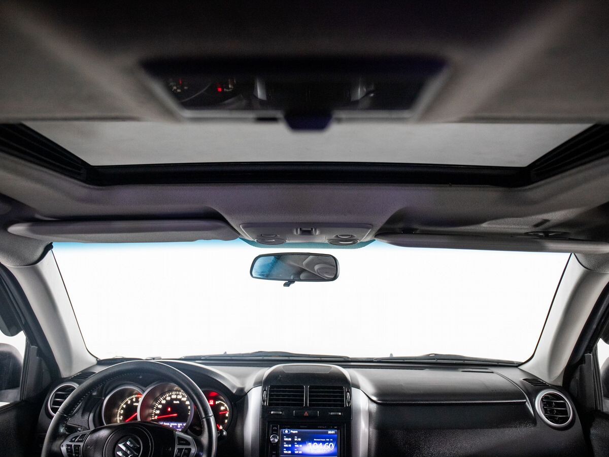 Suzuki Grand Vitara 2011 - фото автомобиля