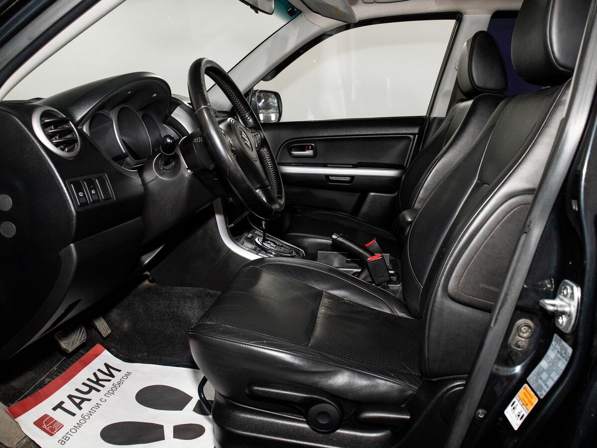 Suzuki Grand Vitara 2011 - фото автомобиля