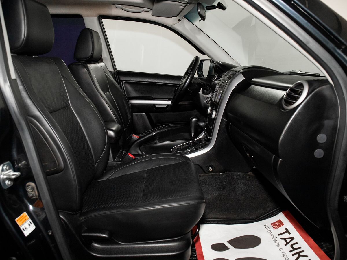 Suzuki Grand Vitara 2011 - фото автомобиля