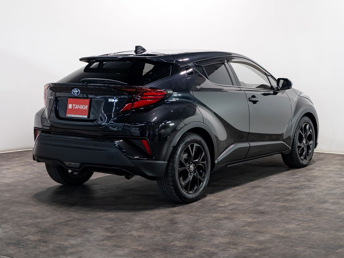 Toyota C-HR 2020 - фото автомобиля
