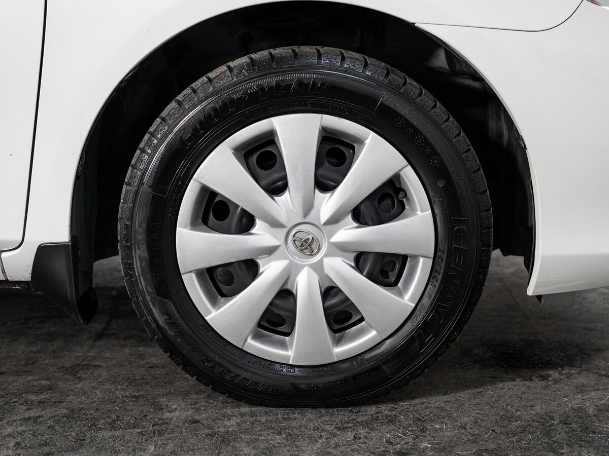 Toyota Corolla Fielder 2010 - фото автомобиля