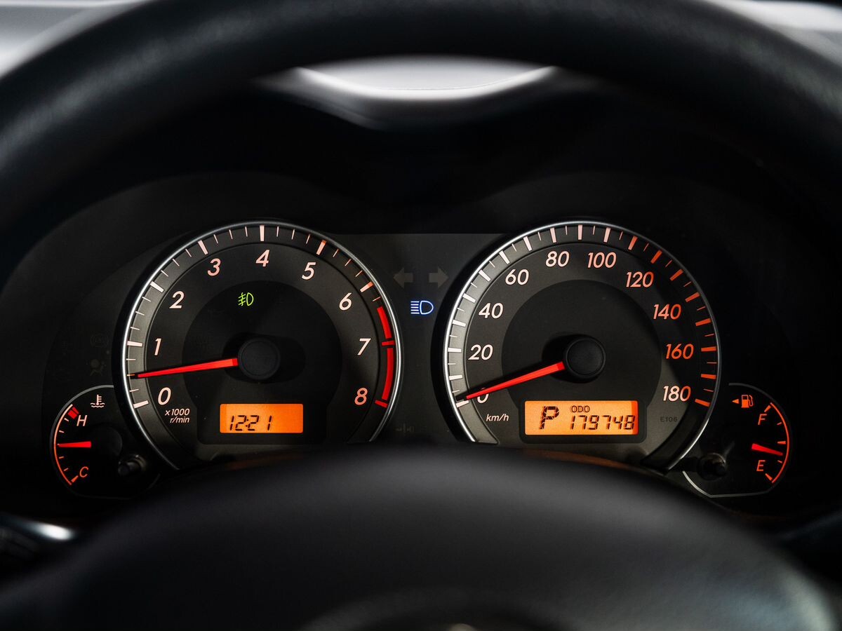 Toyota Corolla Fielder 2010 - фото автомобиля