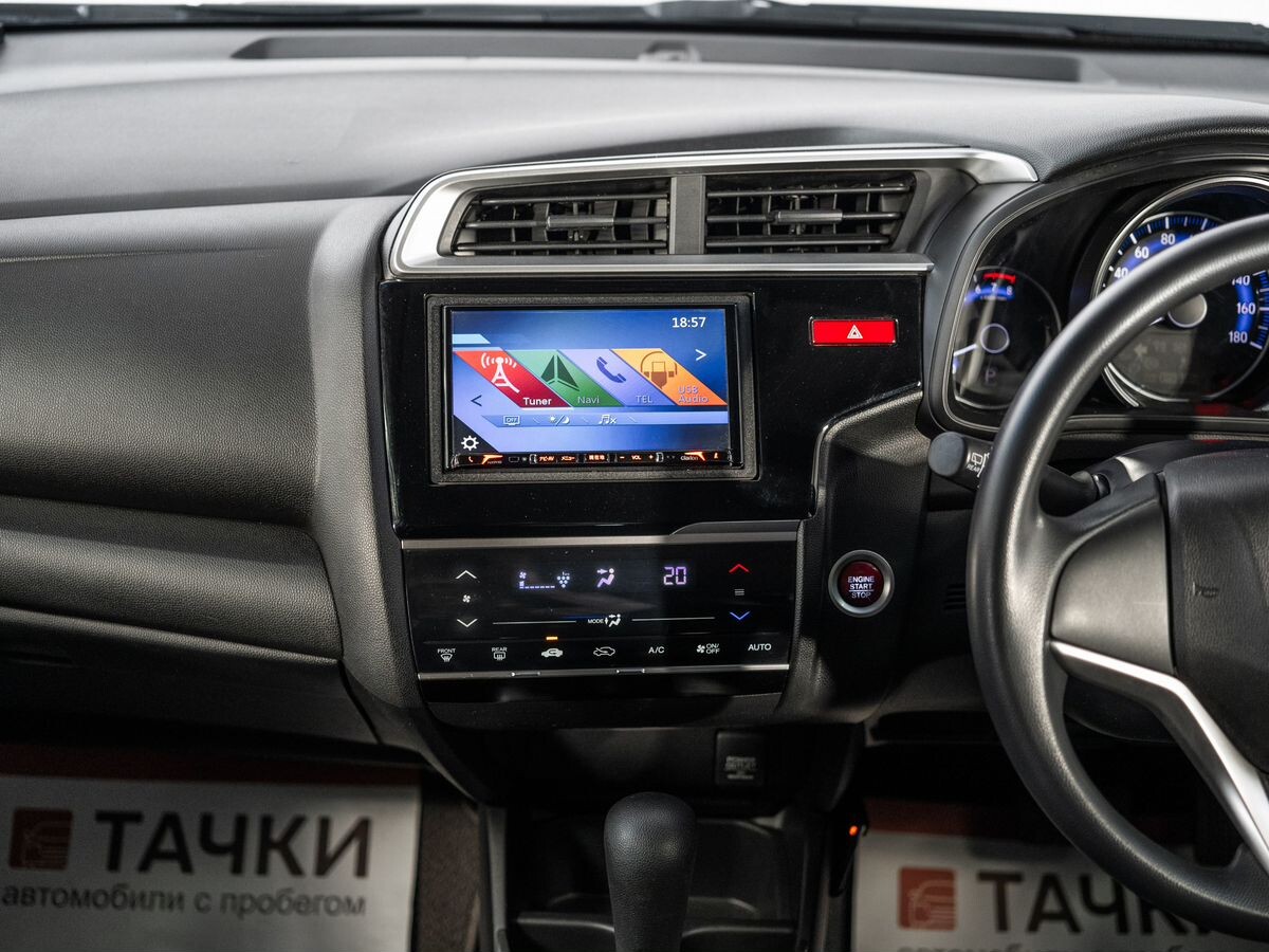 Honda Fit 2017 - фото автомобиля