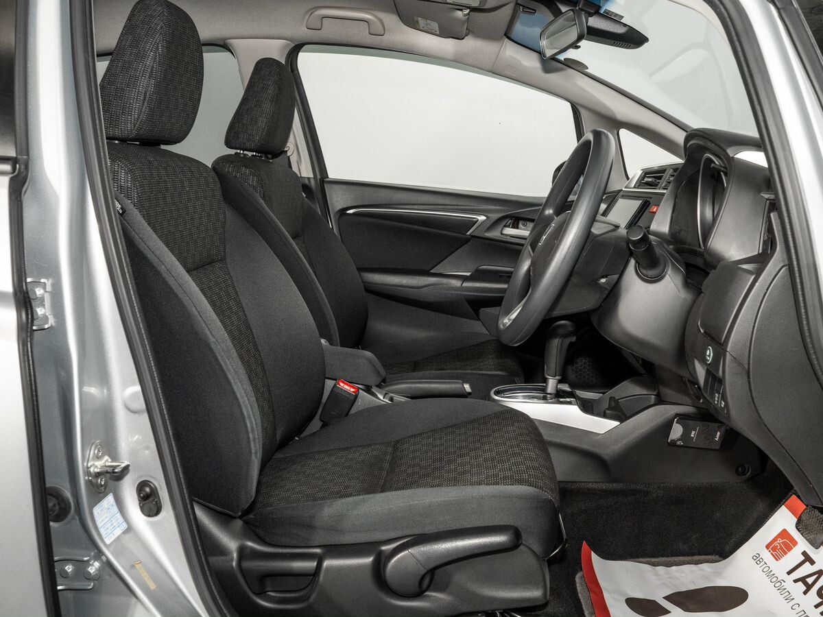 Honda Fit 2017 - фото автомобиля