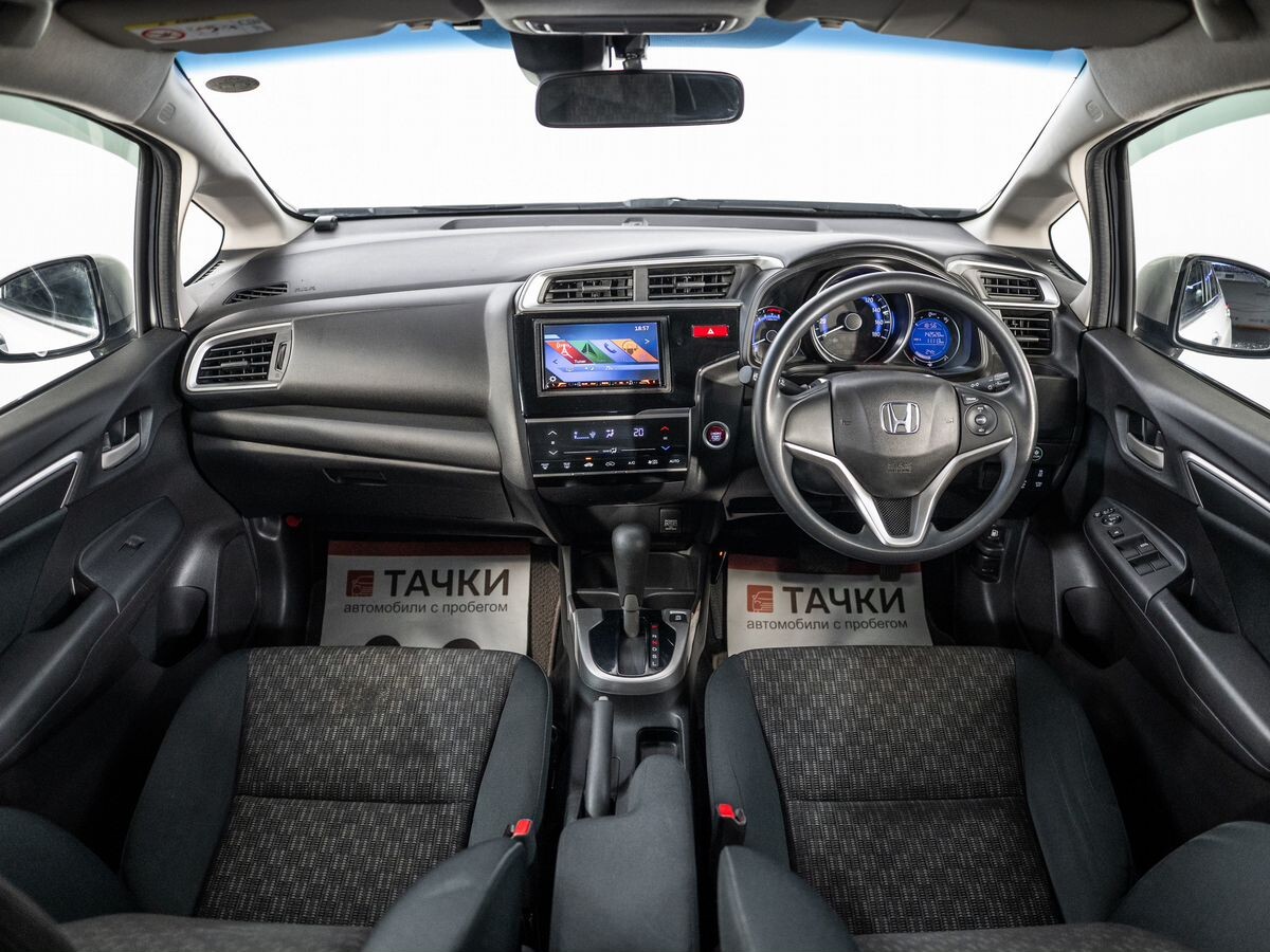 Honda Fit 2017 - фото автомобиля