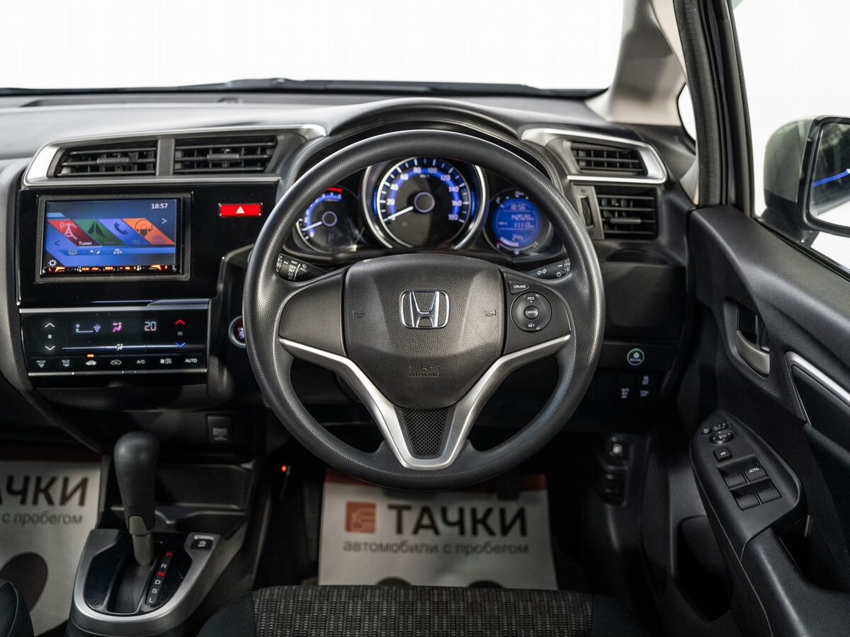 Honda Fit 2017 - фото автомобиля