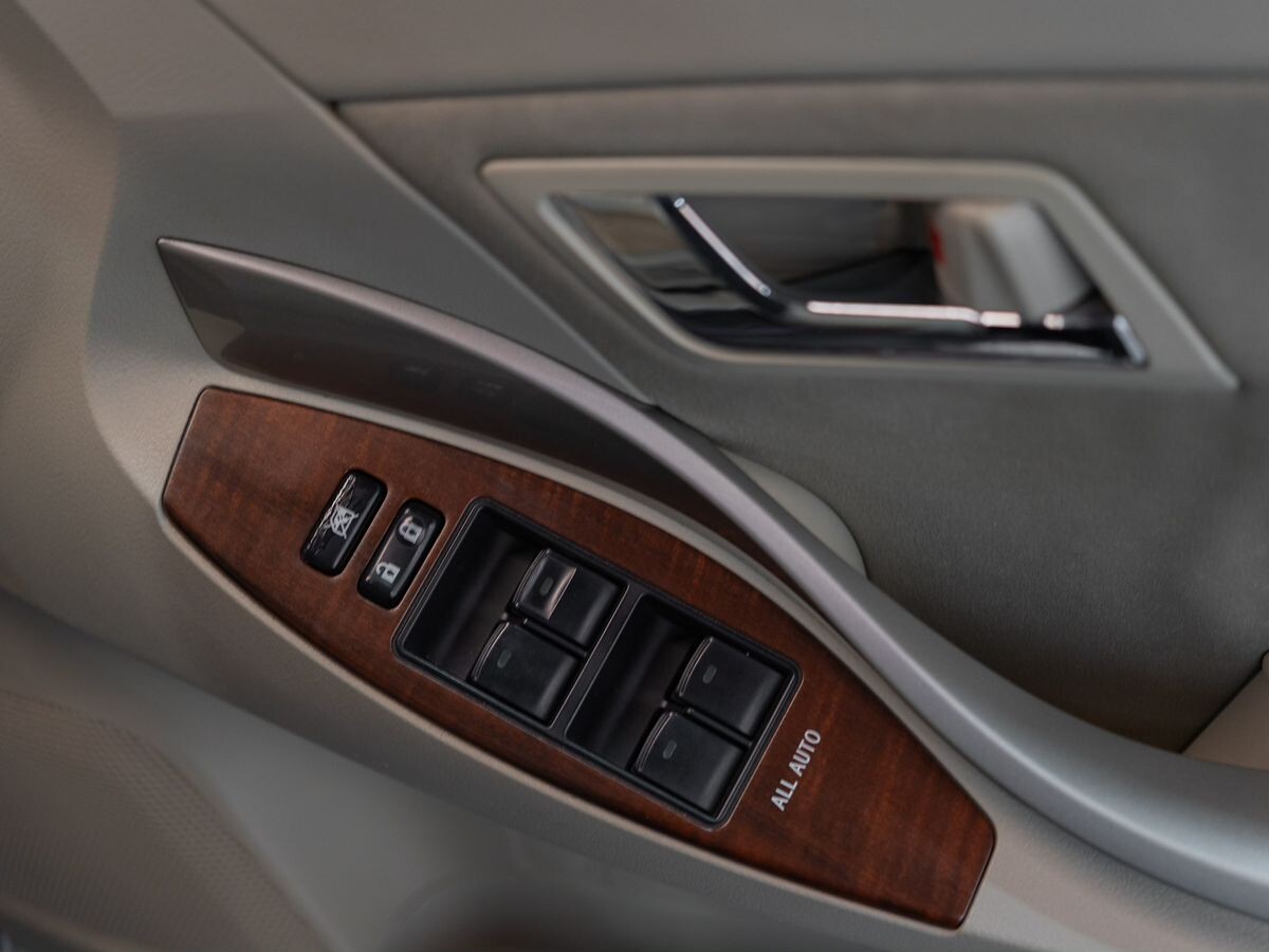 Toyota Premio 2010 - фото автомобиля