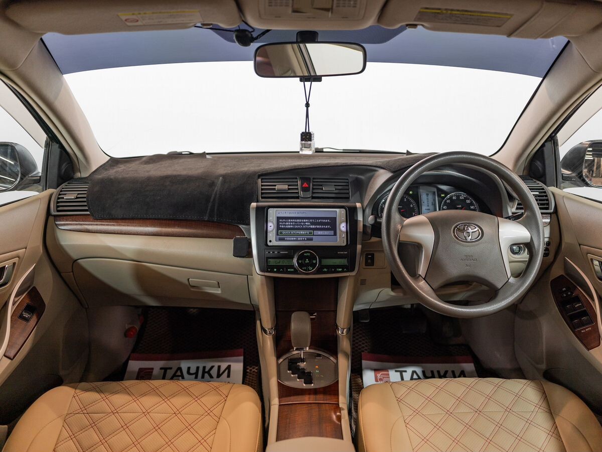 Toyota Premio 2010 - фото автомобиля