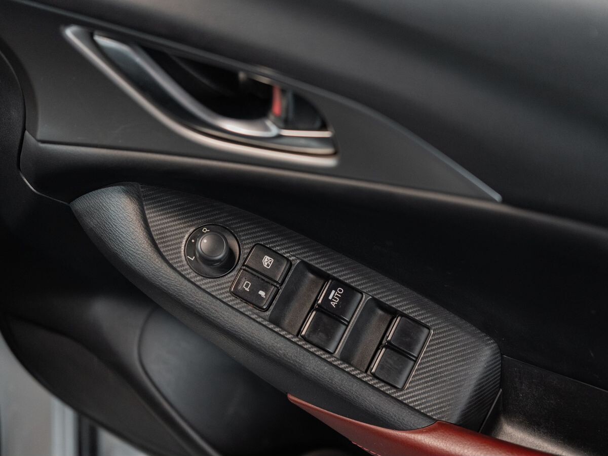 Mazda CX-3 2015 - фото автомобиля