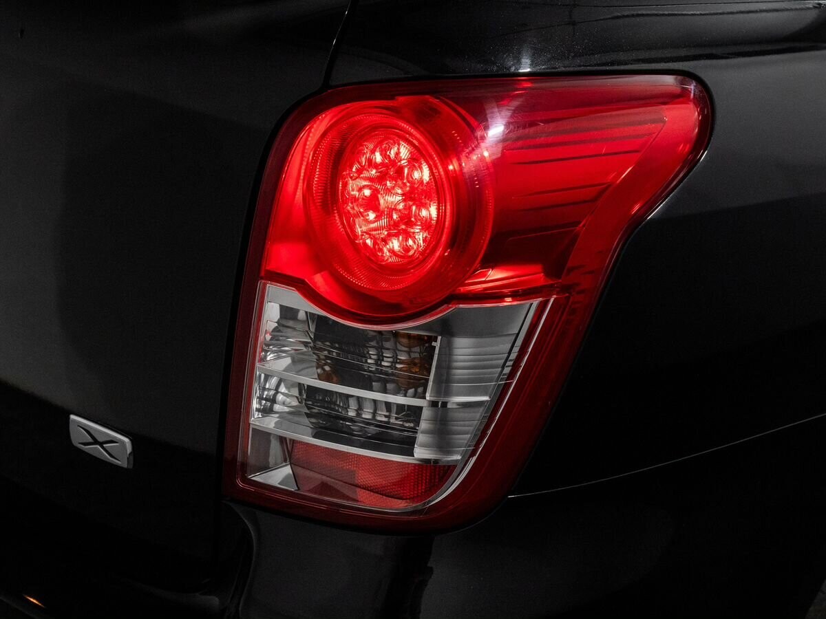 Toyota Corolla Fielder 2010 - фото автомобиля