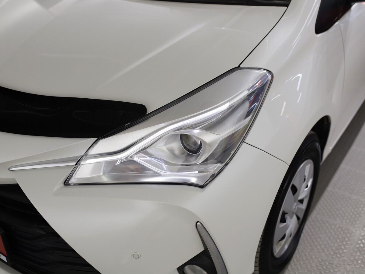 Toyota Vitz 2019 - фото автомобиля