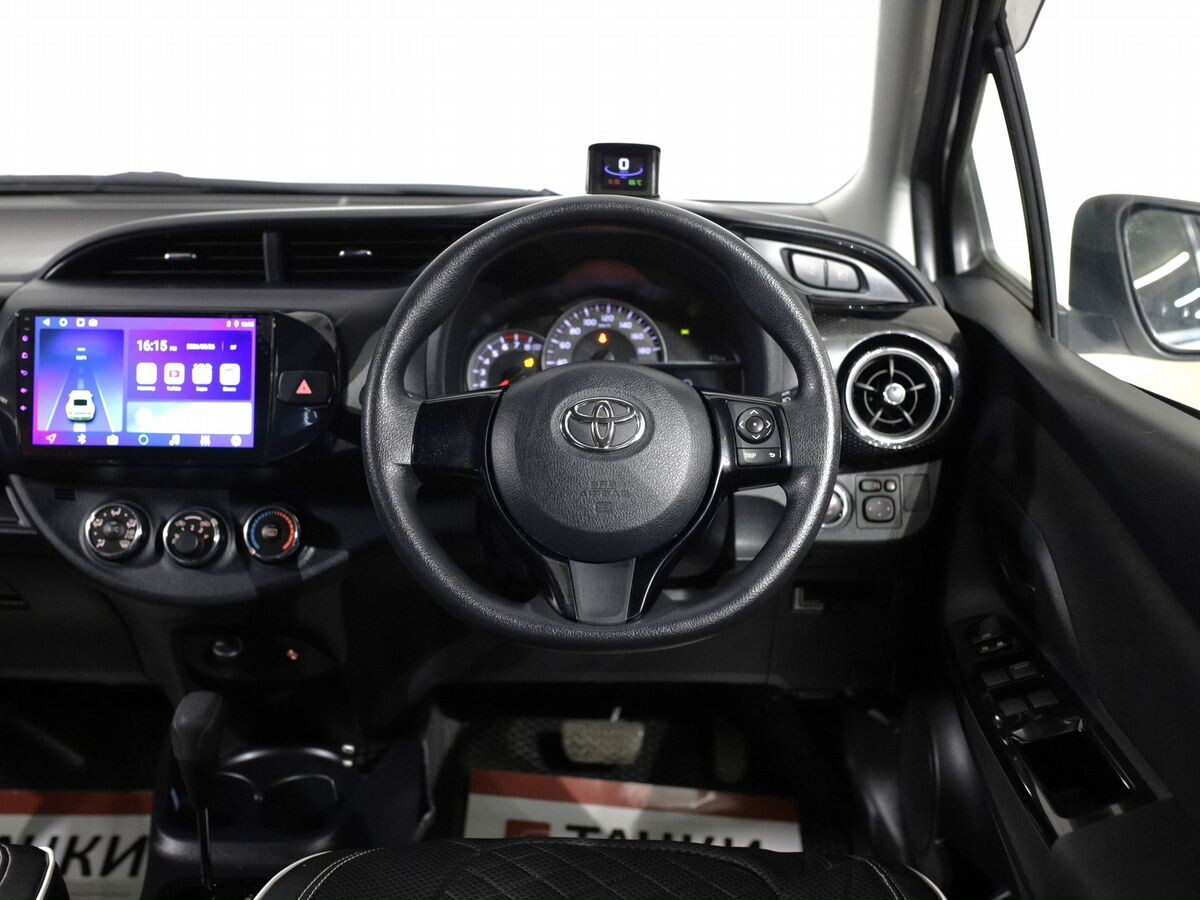 Toyota Vitz 2019 - фото автомобиля