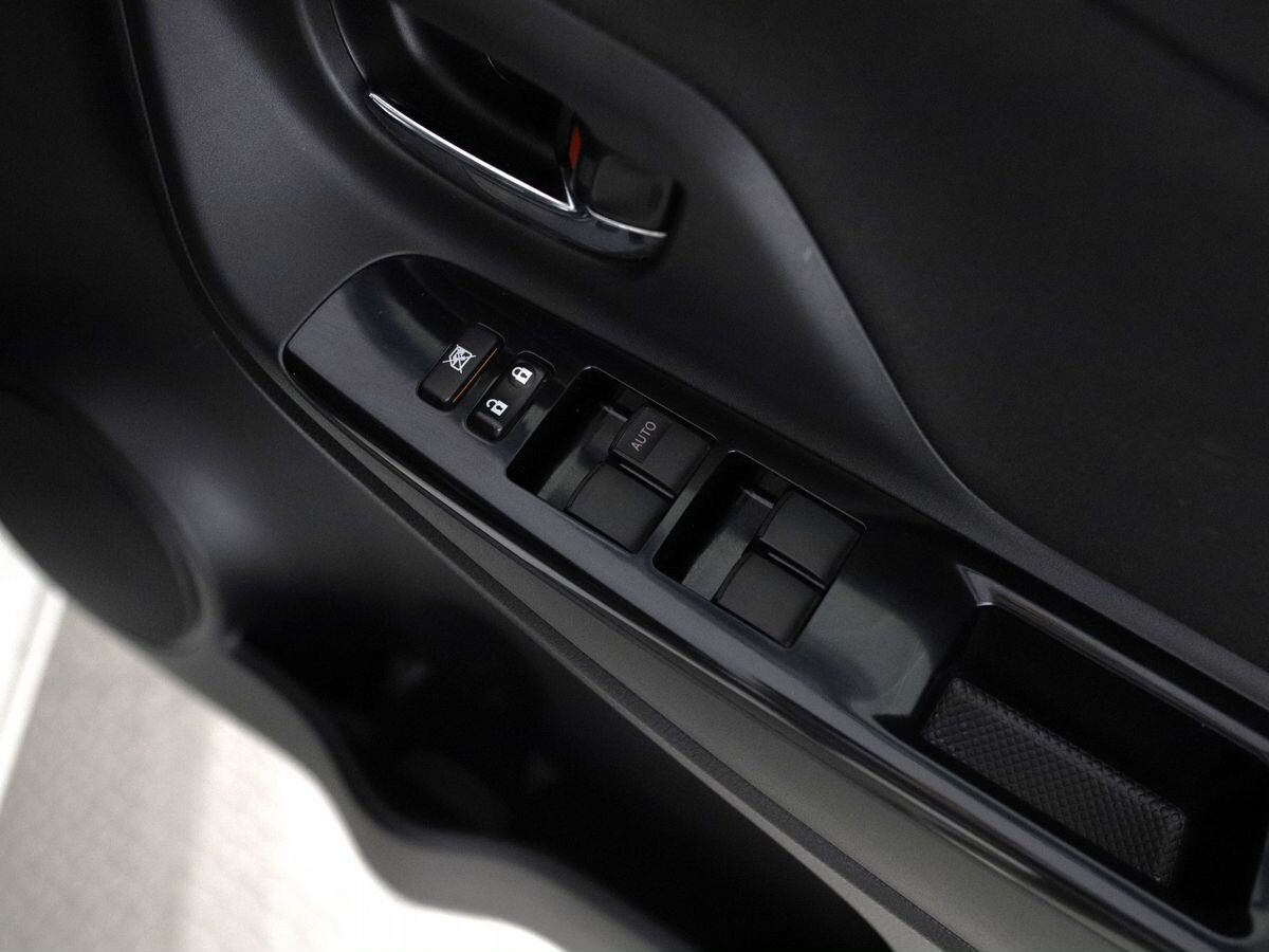 Toyota Vitz 2019 - фото автомобиля