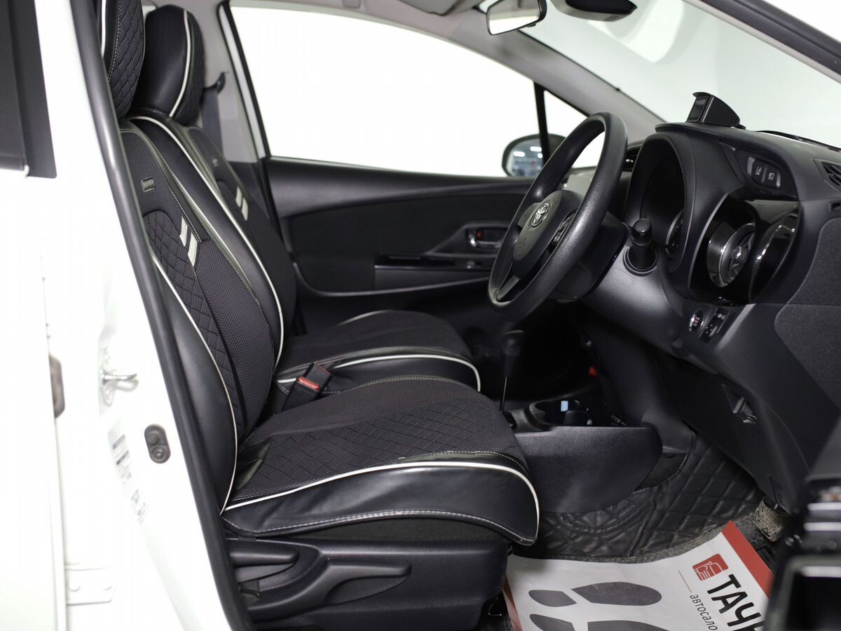 Toyota Vitz 2019 - фото автомобиля