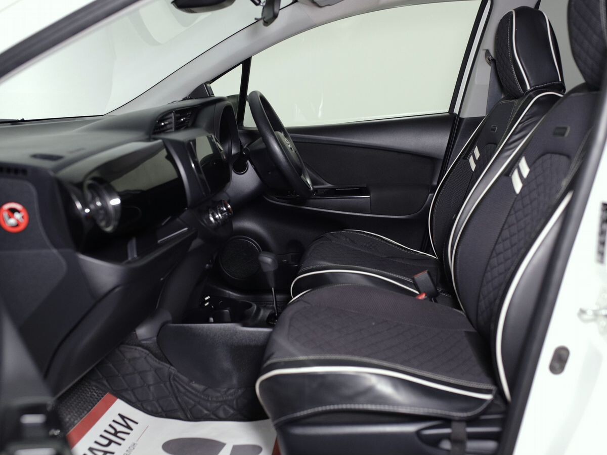 Toyota Vitz 2019 - фото автомобиля