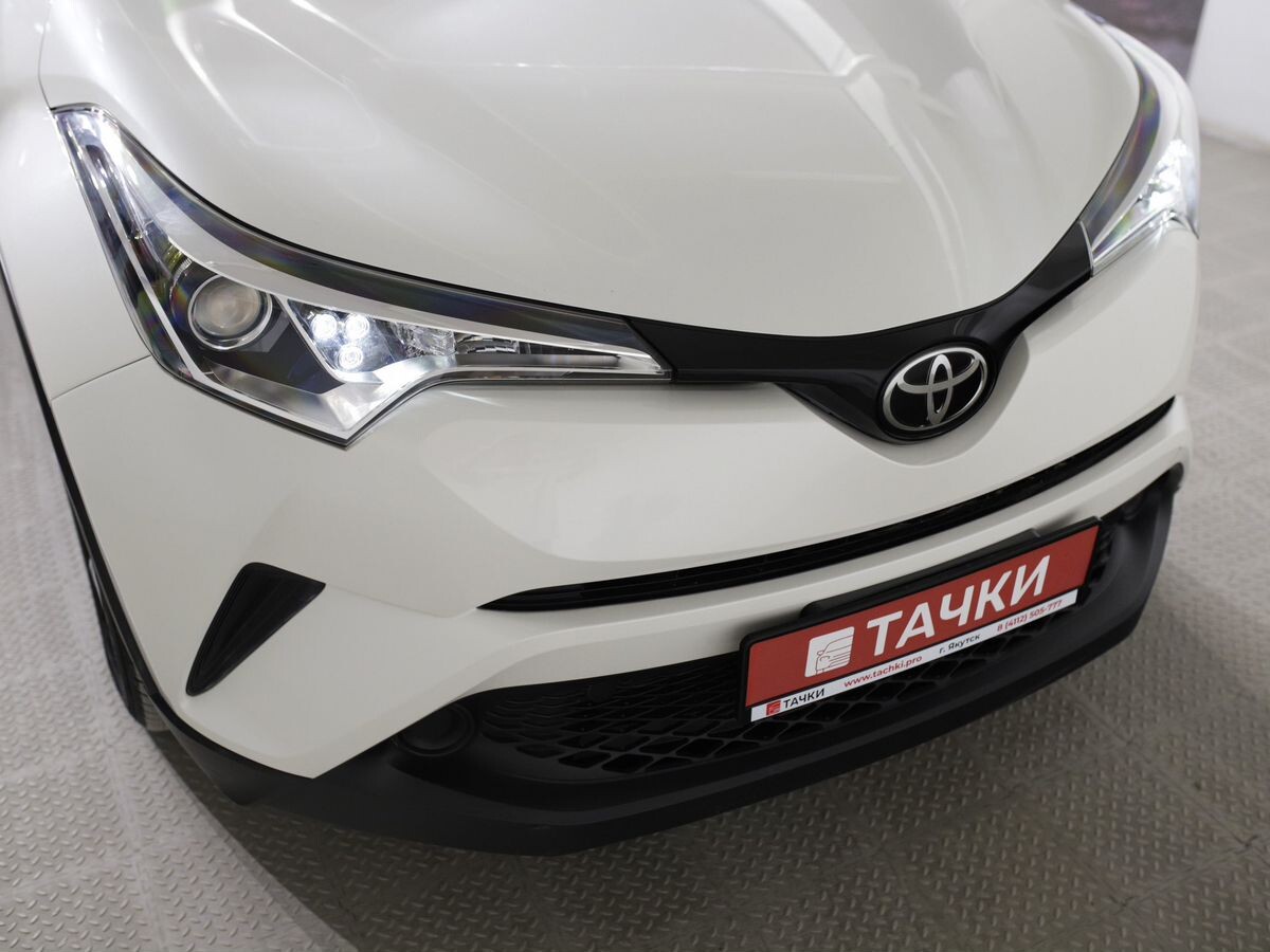 Toyota C-HR 2019 - фото автомобиля