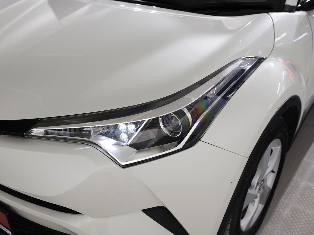 Toyota C-HR 2019 - фото автомобиля