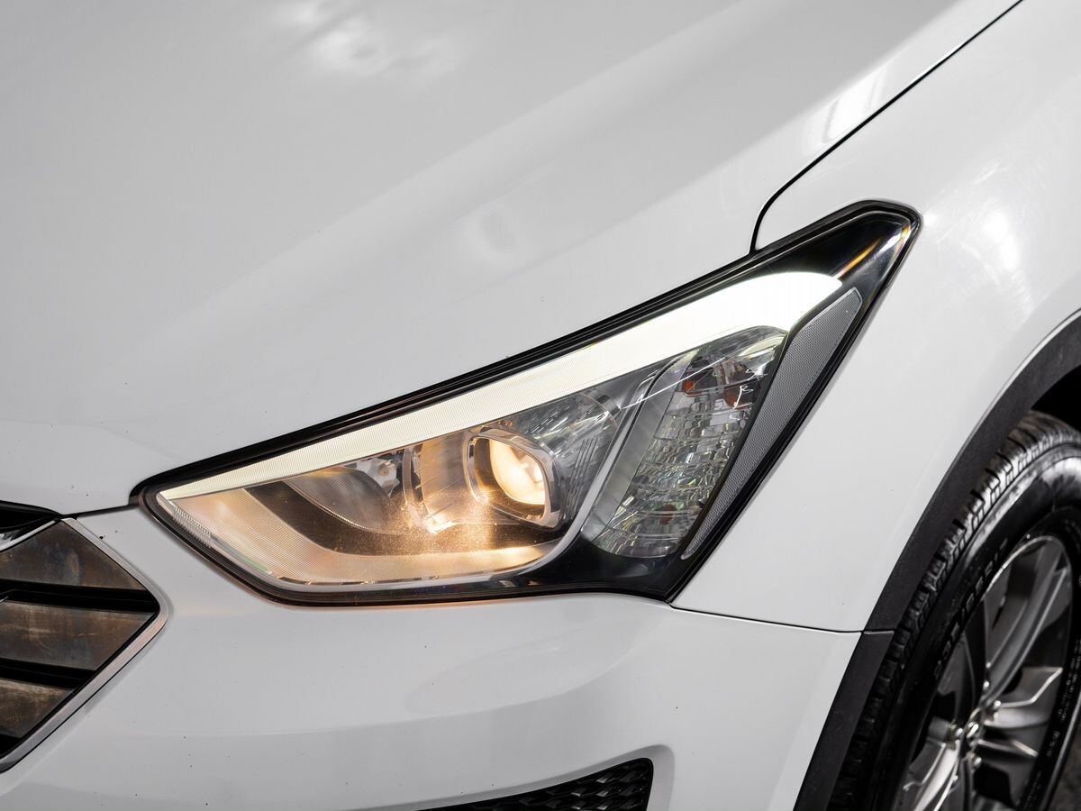 Hyundai Santa Fe 2012 - фото автомобиля