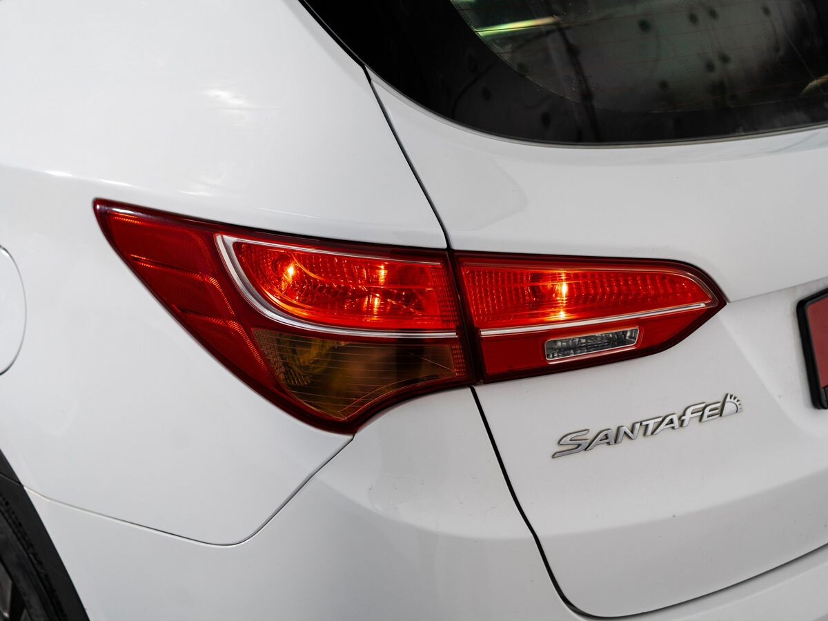 Hyundai Santa Fe 2012 - фото автомобиля