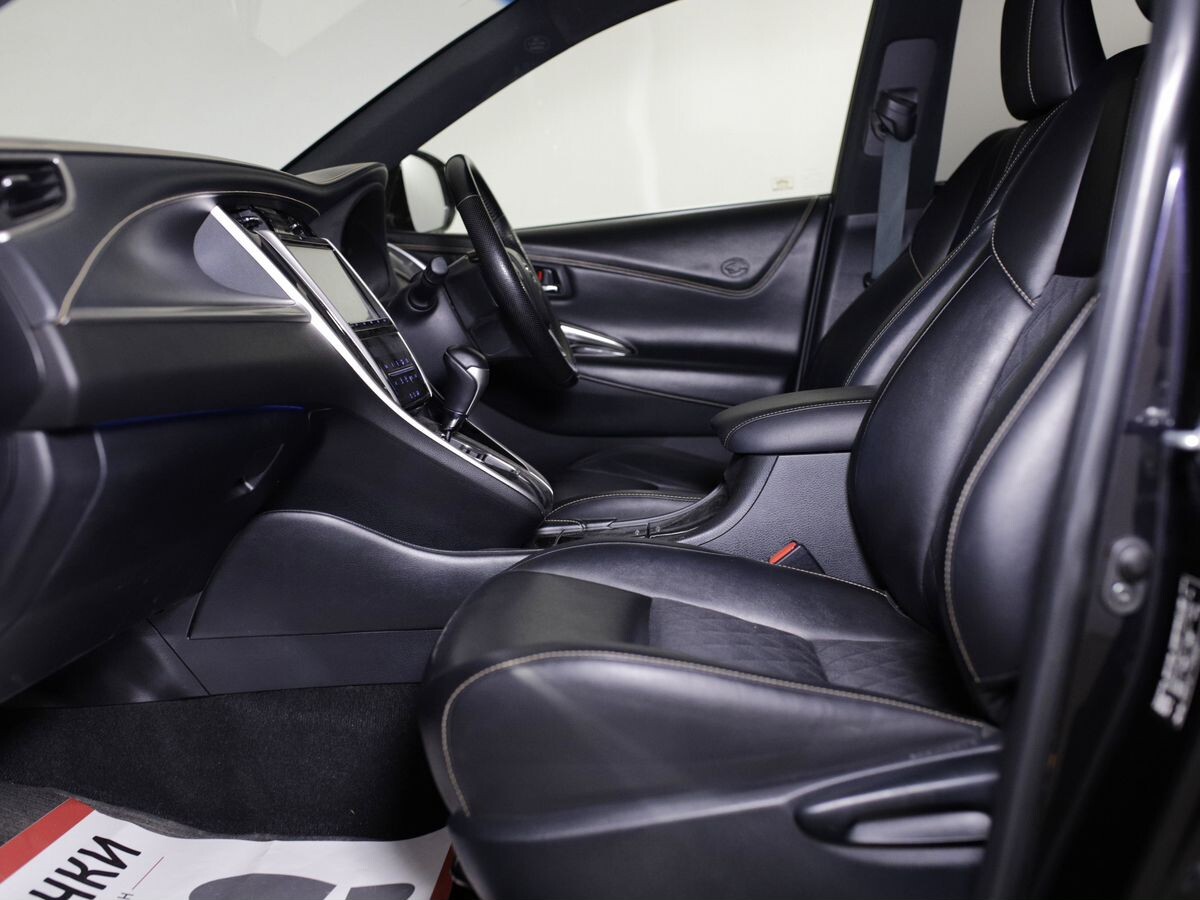 Toyota Harrier 2018 - фото автомобиля