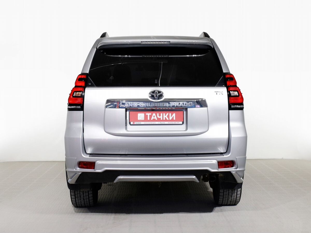 Toyota Land Cruiser Prado 2017 - фото автомобиля